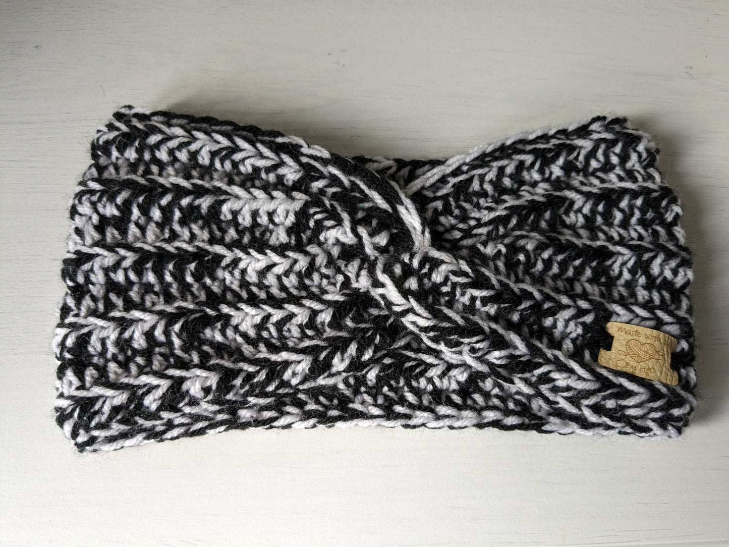 PDF Pattern: Quick and easy twisted headband - PDF crochet PATTERN